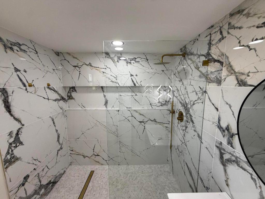 DILLMAN HEIGHTS 3 IN - Residential