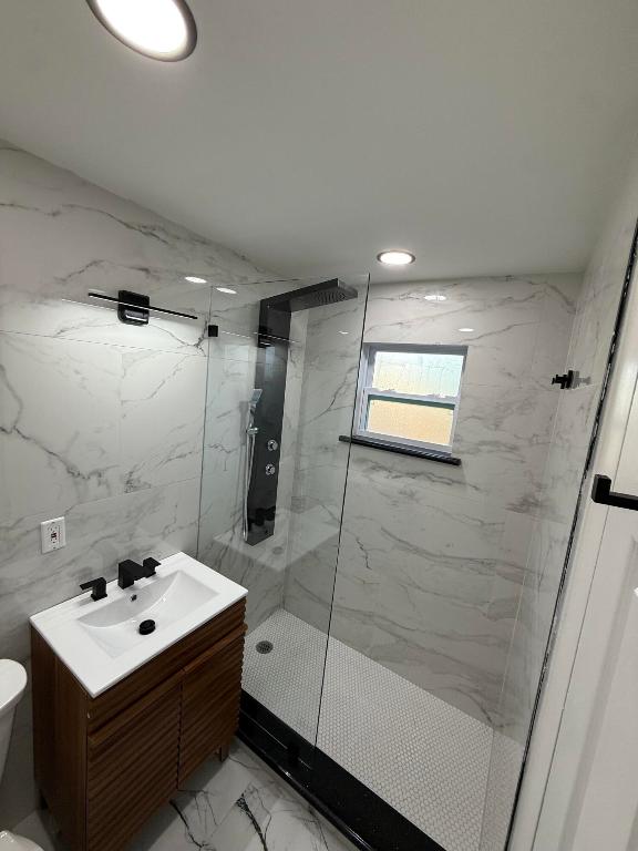 DILLMAN HEIGHTS 3 IN - Residential