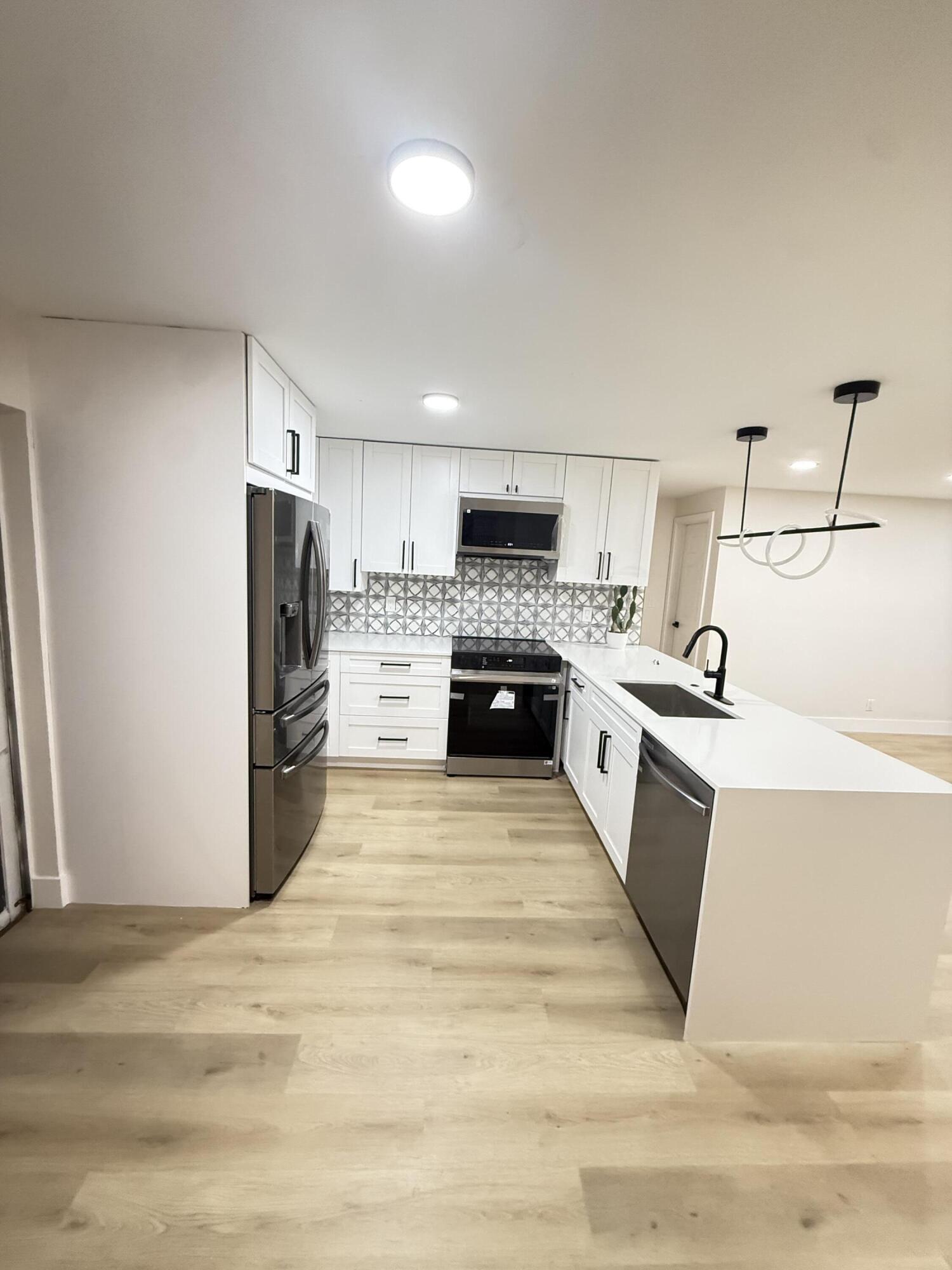 884 Montego Dr Drive