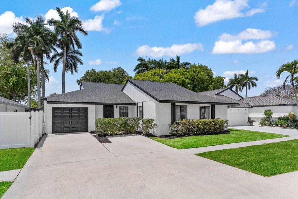 Photo of 21641 Sutters Lane, Boca Raton, FL 33428 (MLS # R11087024)