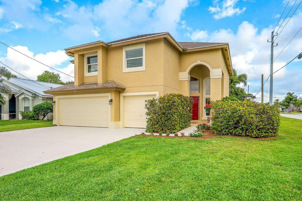 Photo of 6211 Drake Street, Jupiter, FL 33458 (MLS # B26032264)