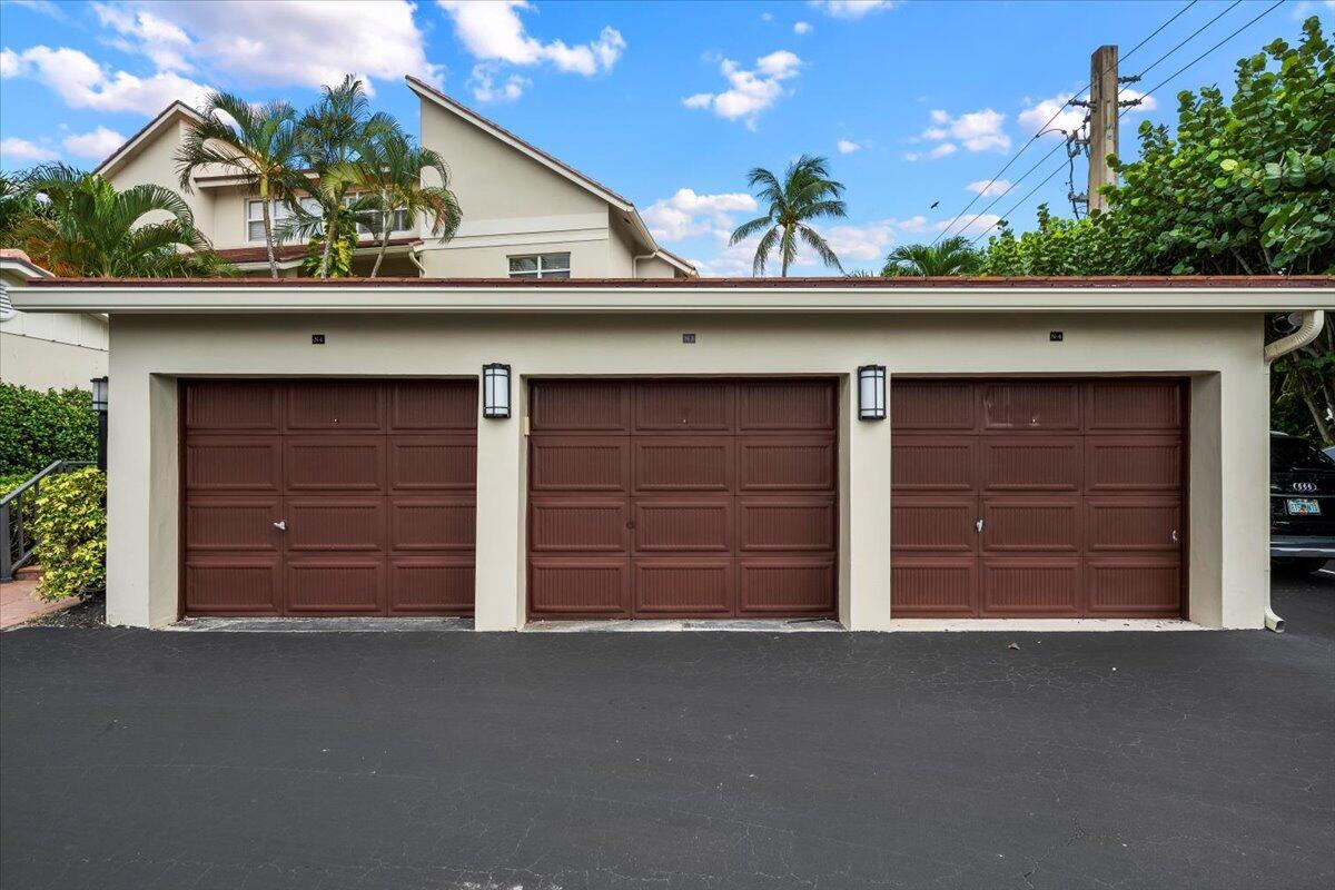 BEACHCOMBER - Residential Lease