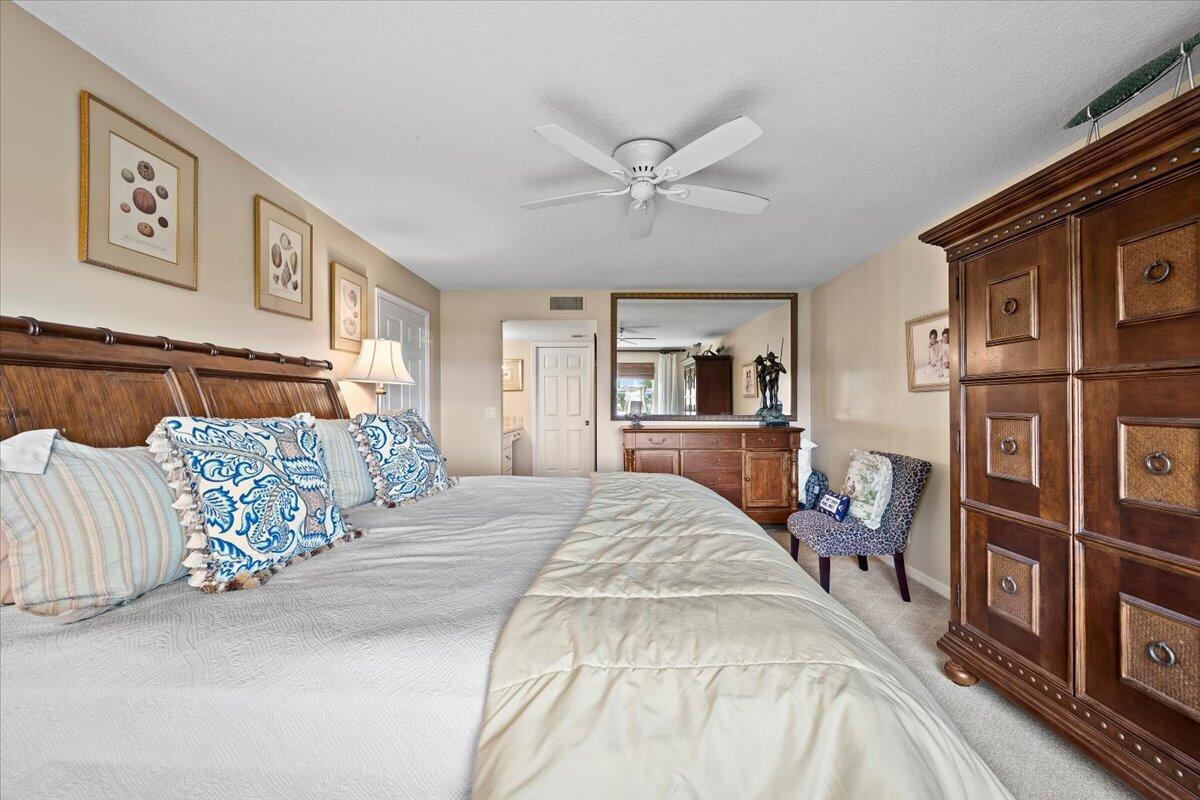 BEACHCOMBER - Residential Lease