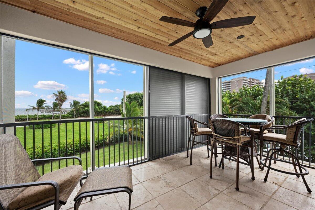 BEACHCOMBER - Residential Lease