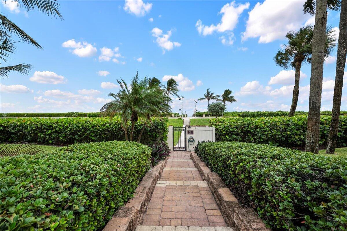 BEACHCOMBER - Residential Lease