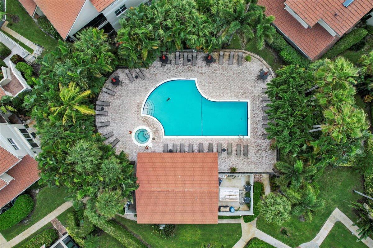 BEACHCOMBER - Residential Lease