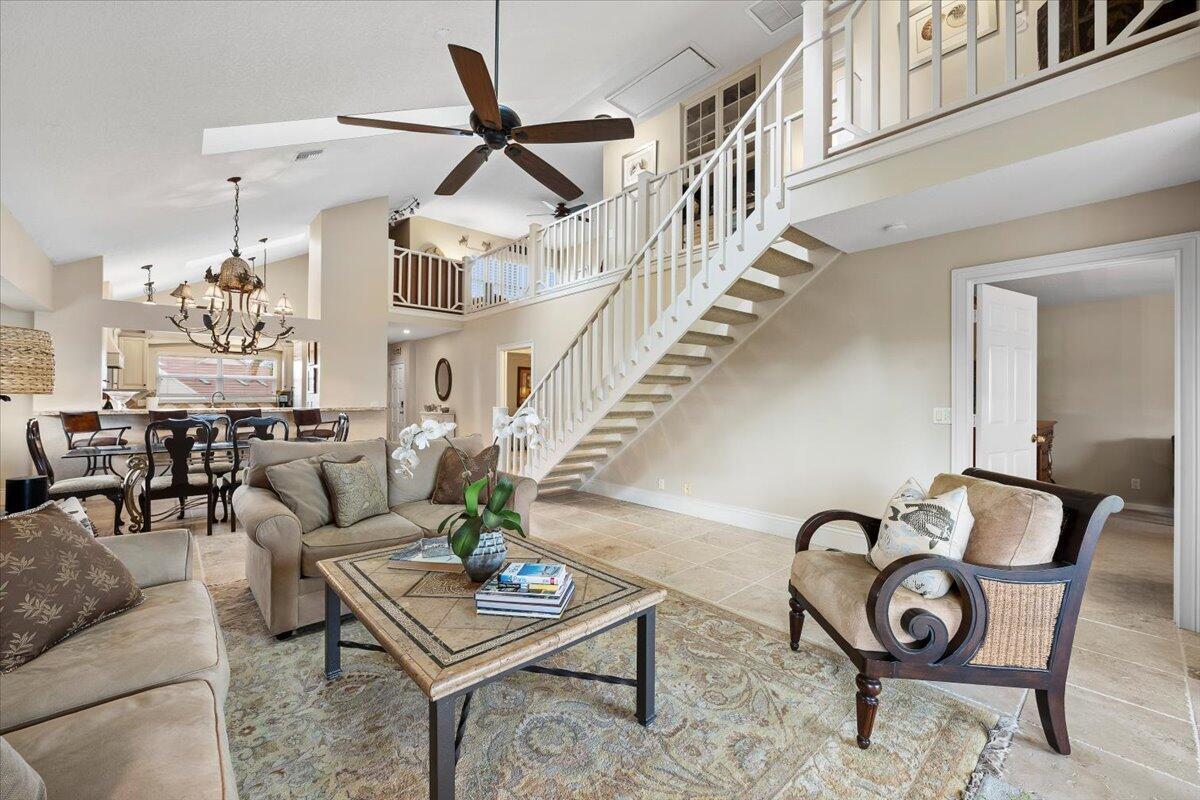 BEACHCOMBER - Residential Lease