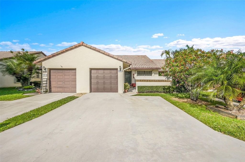 Photo of 415 Buttonwood Place, Boca Raton, FL 33431 (MLS # F10542080)
