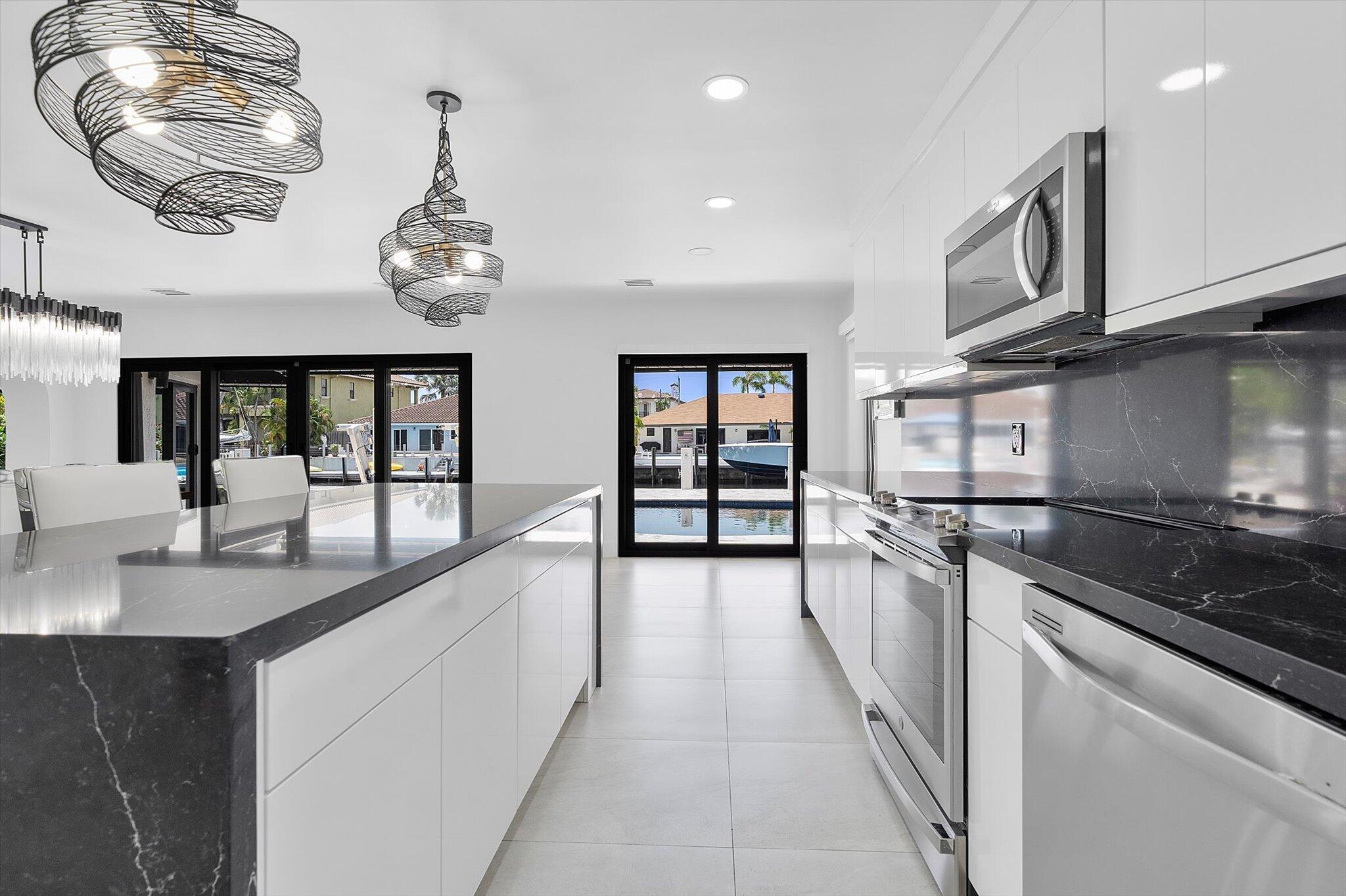 CORAL KEY VILLAS 6TH SEC - Residential
