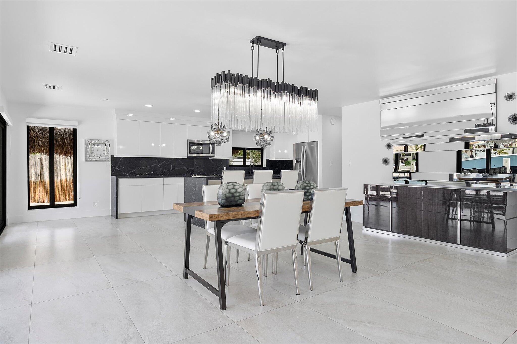 CORAL KEY VILLAS 6TH SEC - Residential