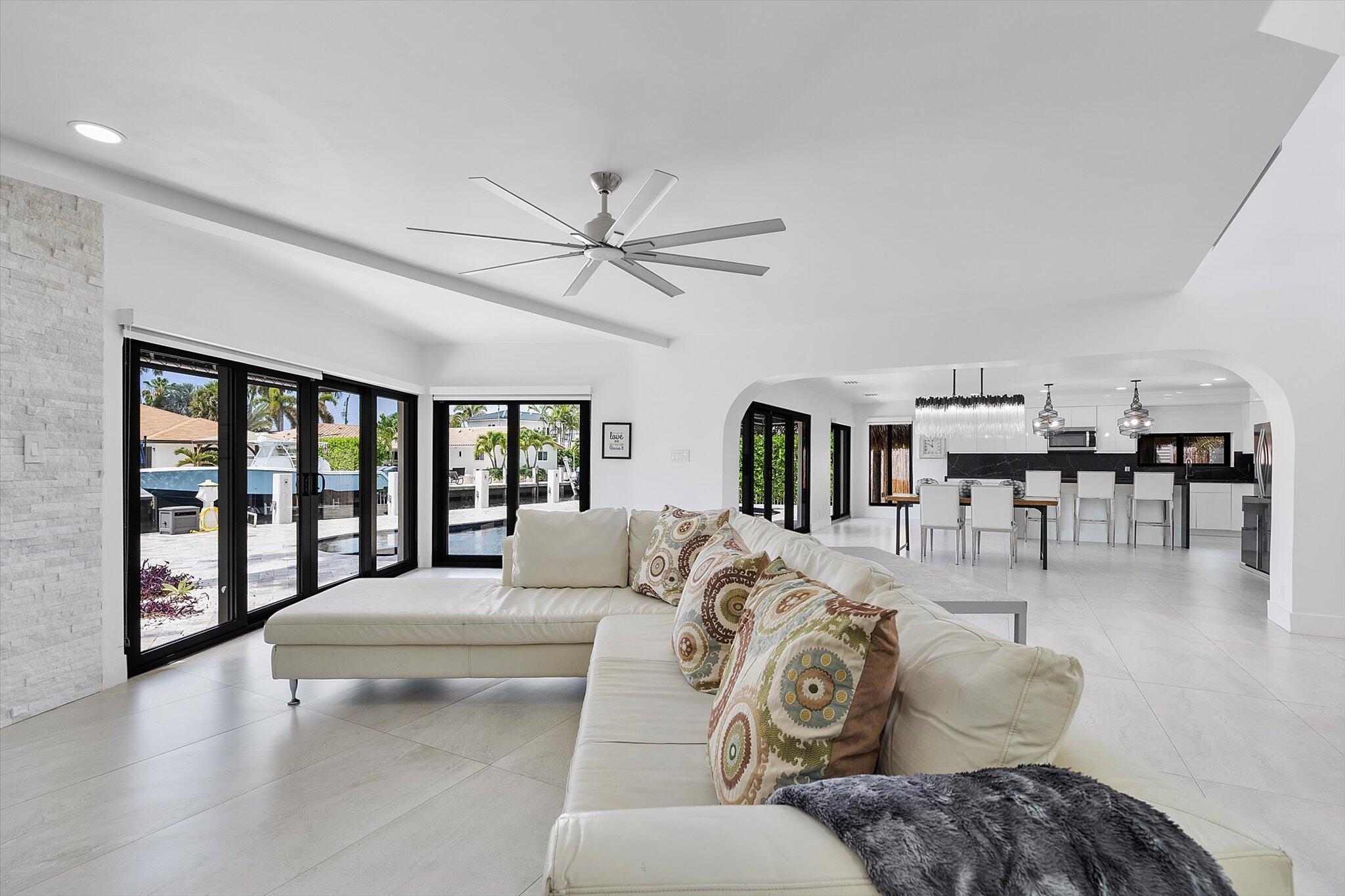 2800 NE 48th Street