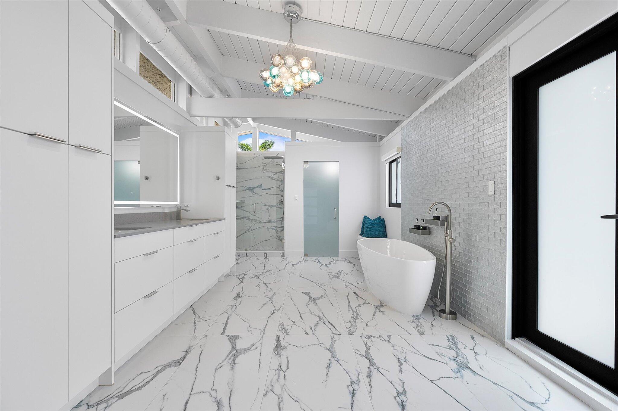 CORAL KEY VILLAS 6TH SEC - Residential