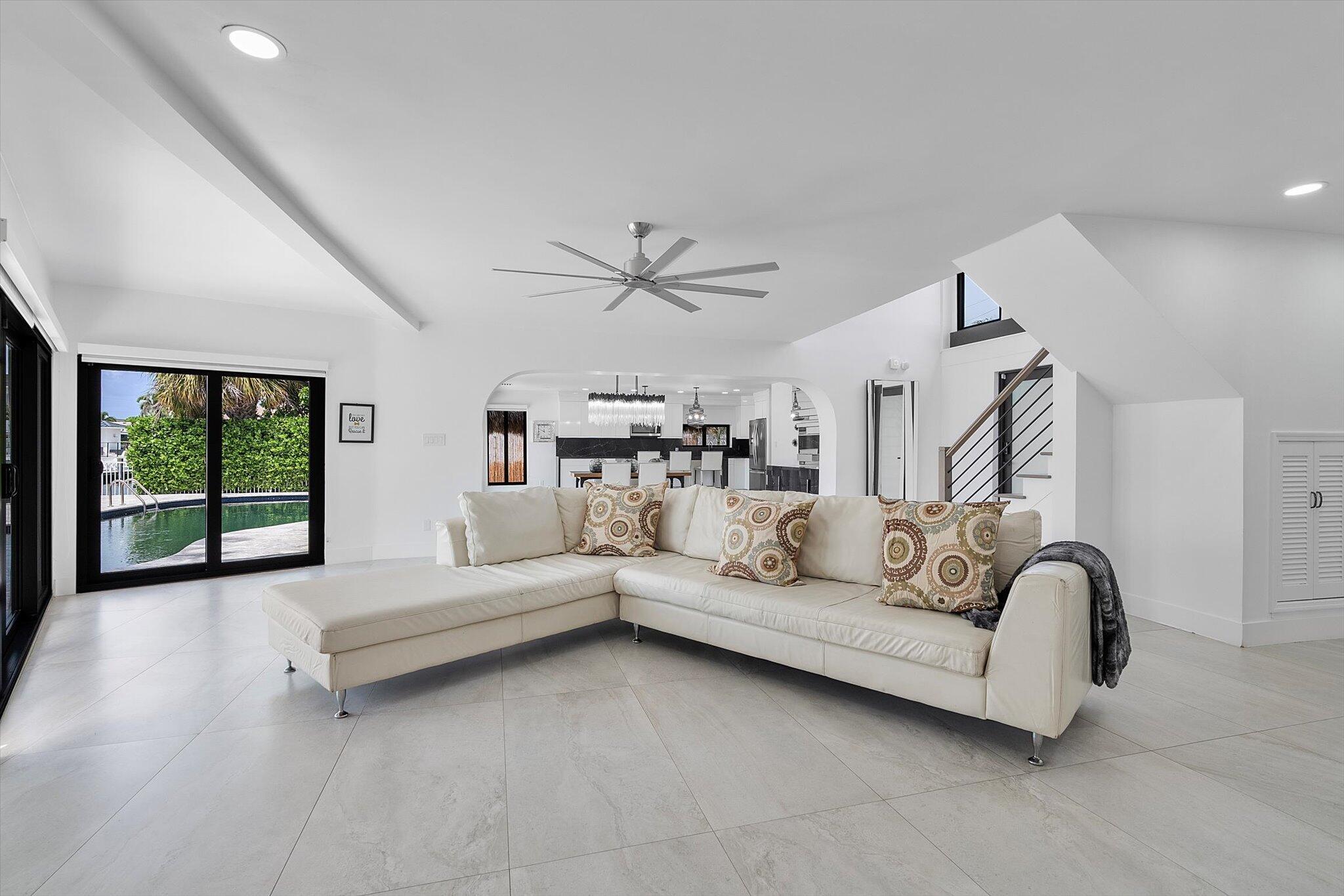 CORAL KEY VILLAS 6TH SEC - Residential