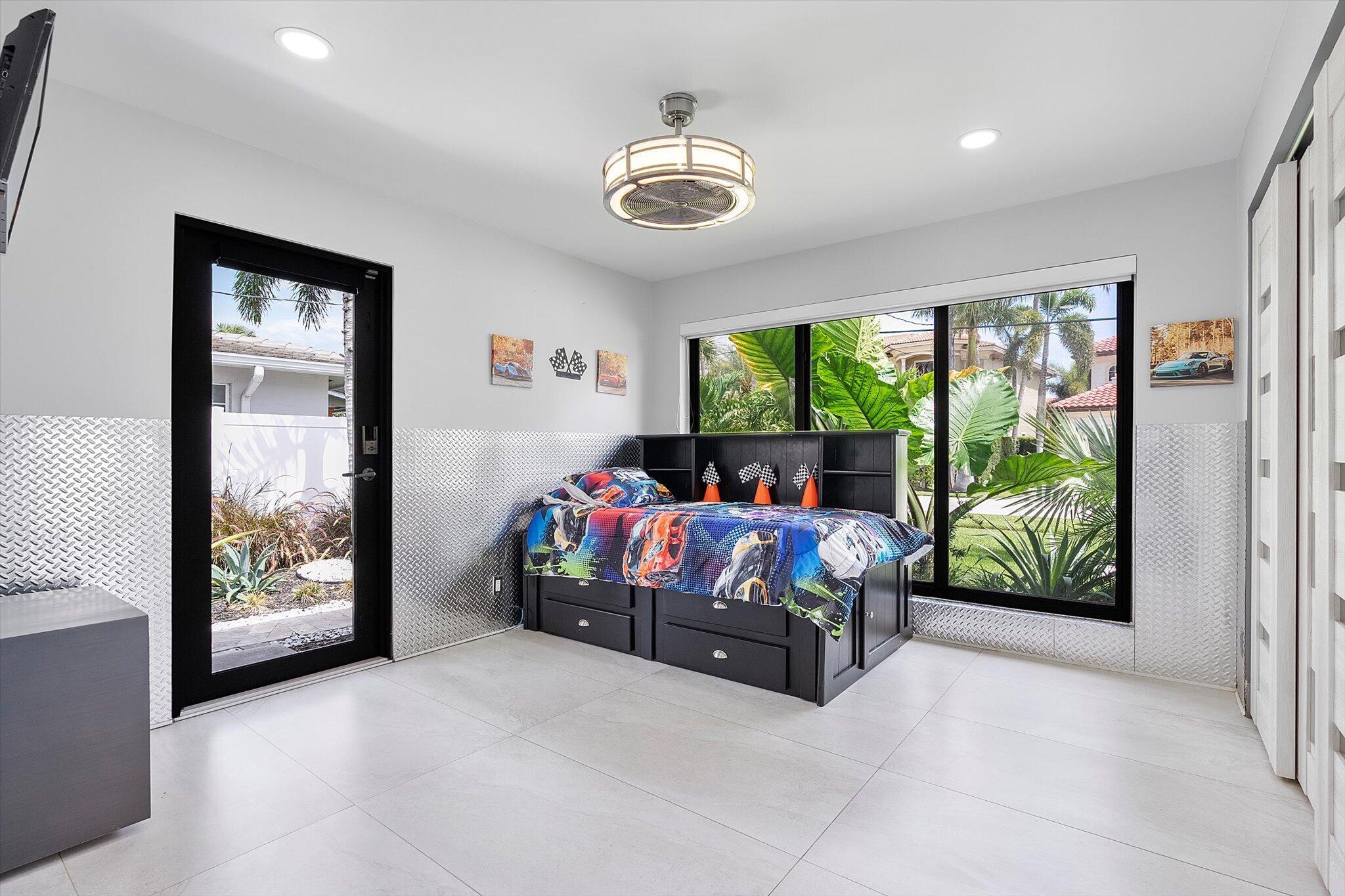 CORAL KEY VILLAS 6TH SEC - Residential