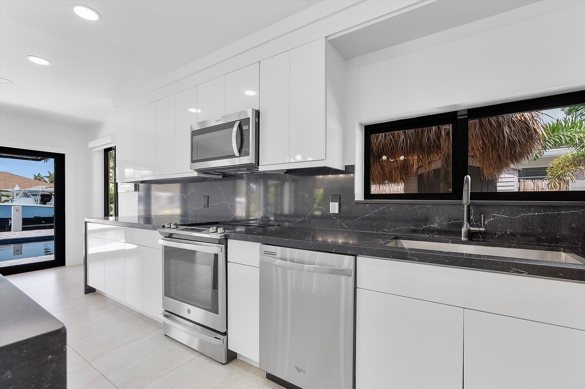 CORAL KEY VILLAS 6TH SEC - Residential