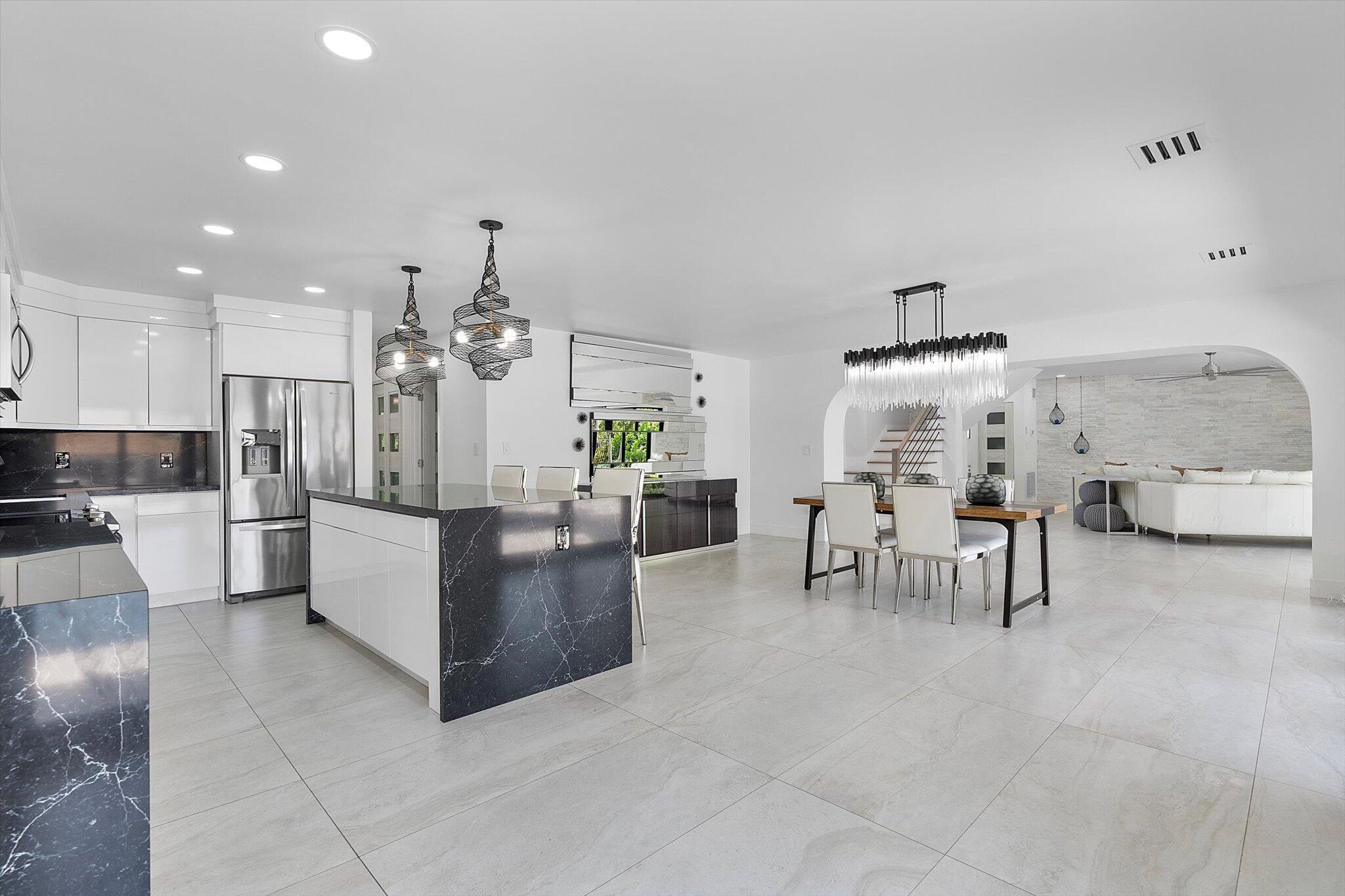 CORAL KEY VILLAS 6TH SEC - Residential