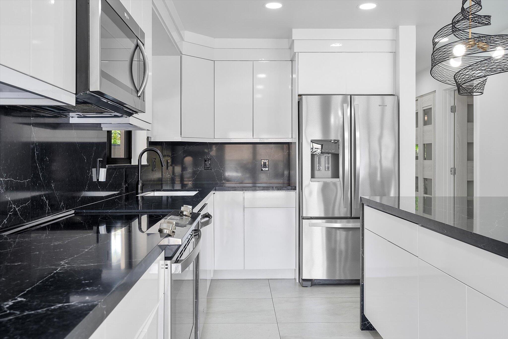 CORAL KEY VILLAS 6TH SEC - Residential