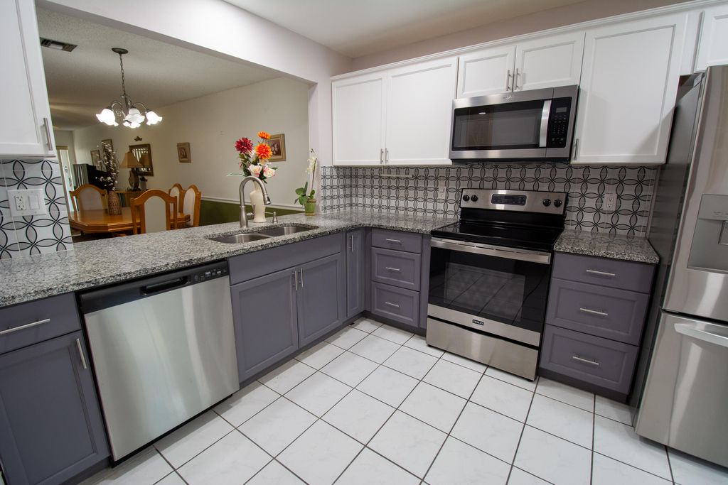 Photo of 325 Colony Lane #B, Fort Pierce, FL 34982 (MLS # R11165065)