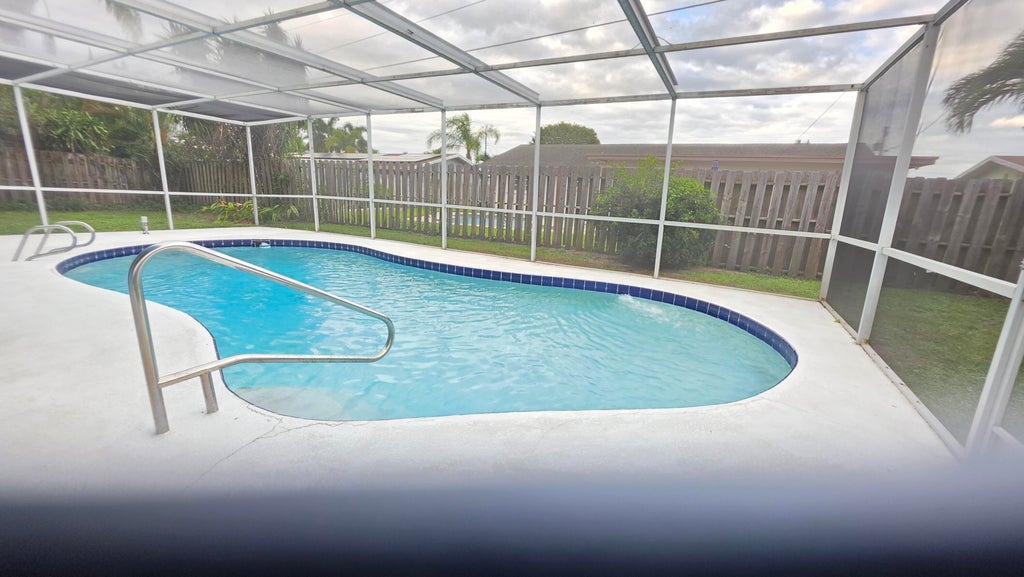Photo of 1033 SW 25TH Place, Boynton Beach, FL 33426 (MLS # B26093018)