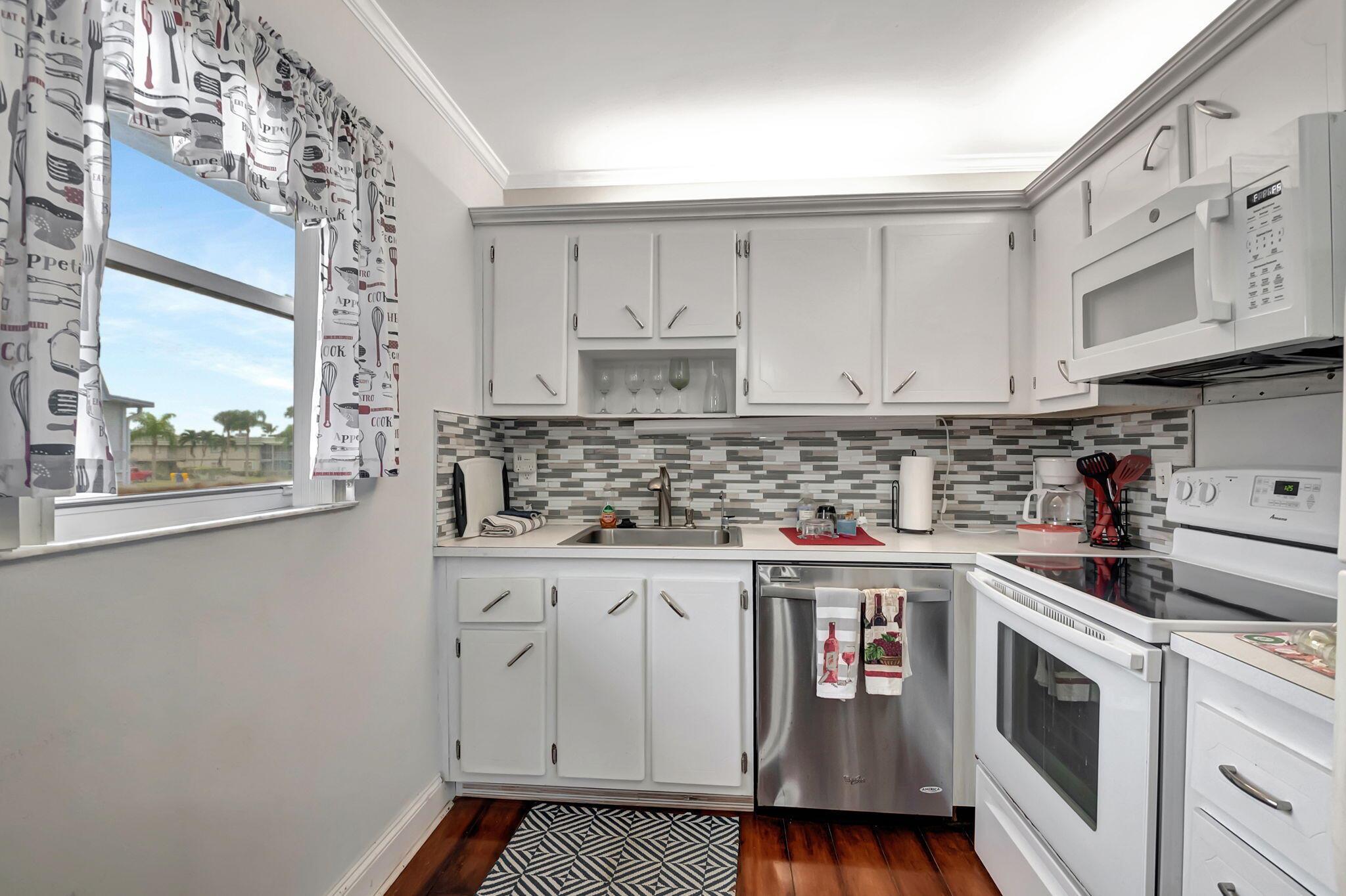 KINGS POINT TUSCANY CONDO - Residential Lease