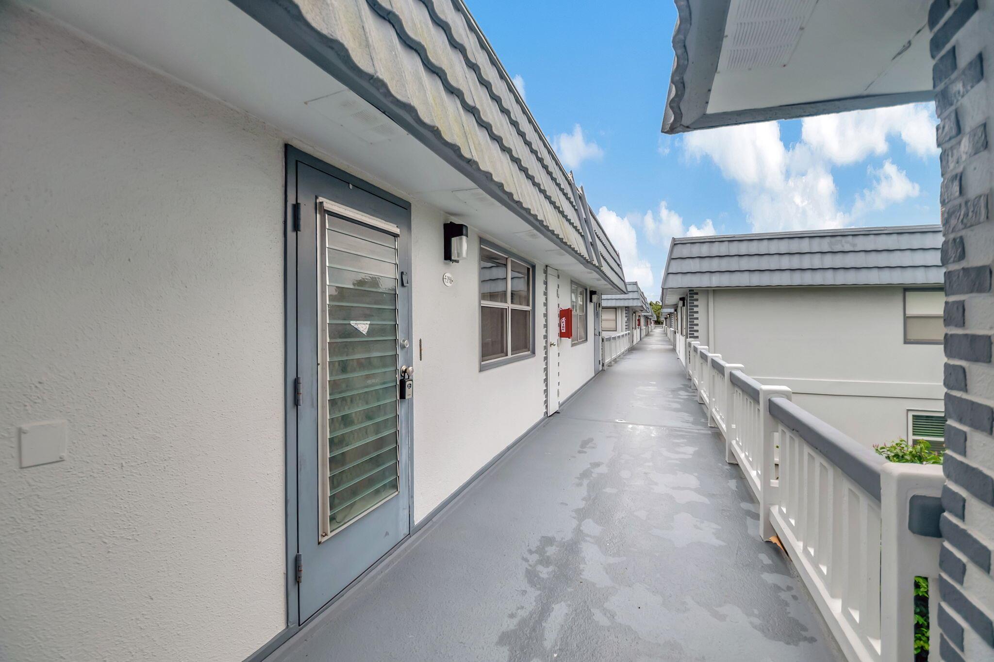 KINGS POINT TUSCANY CONDO - Residential Lease