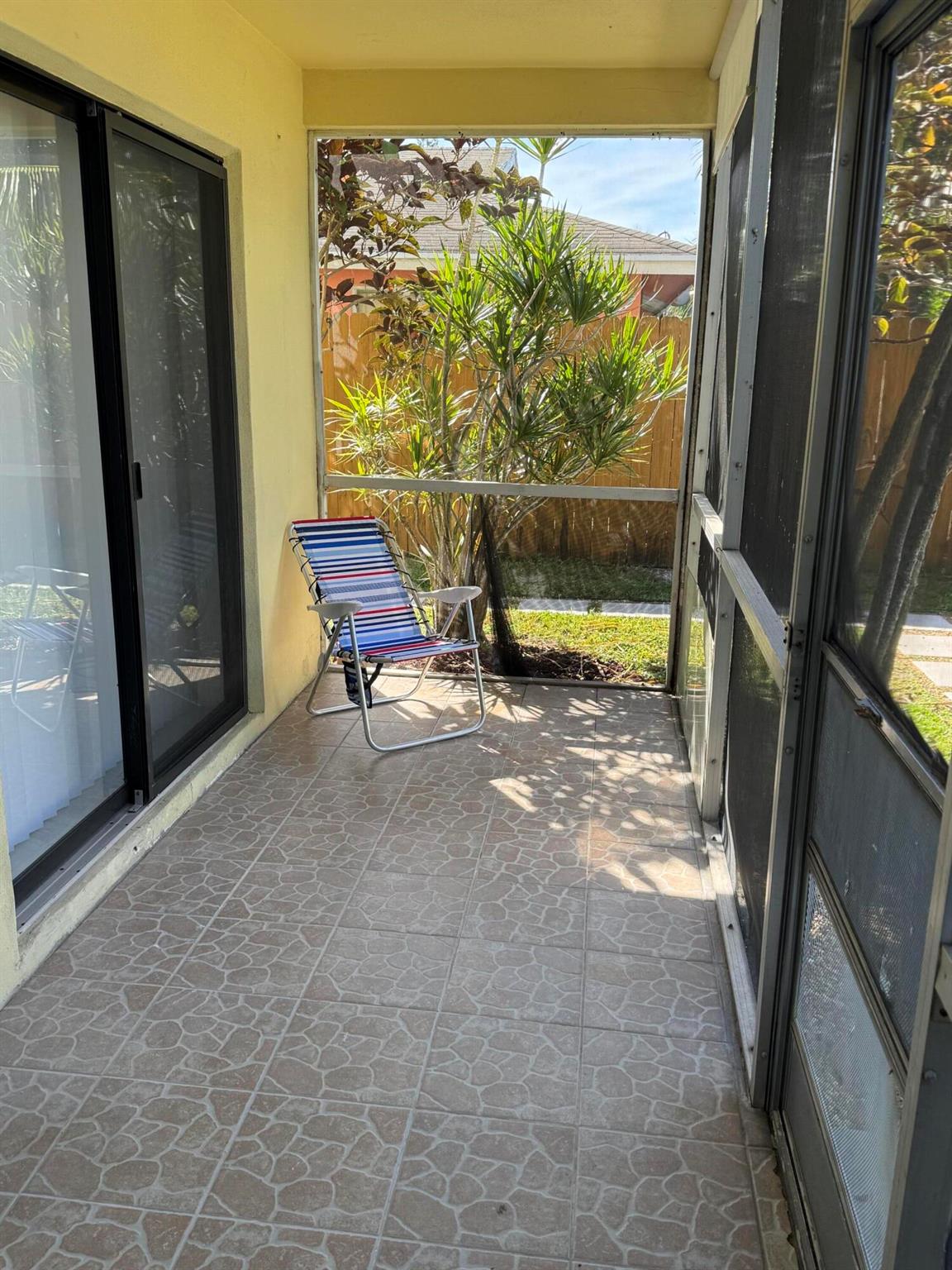 CRESTVIEW BOYNTON - Residential Lease