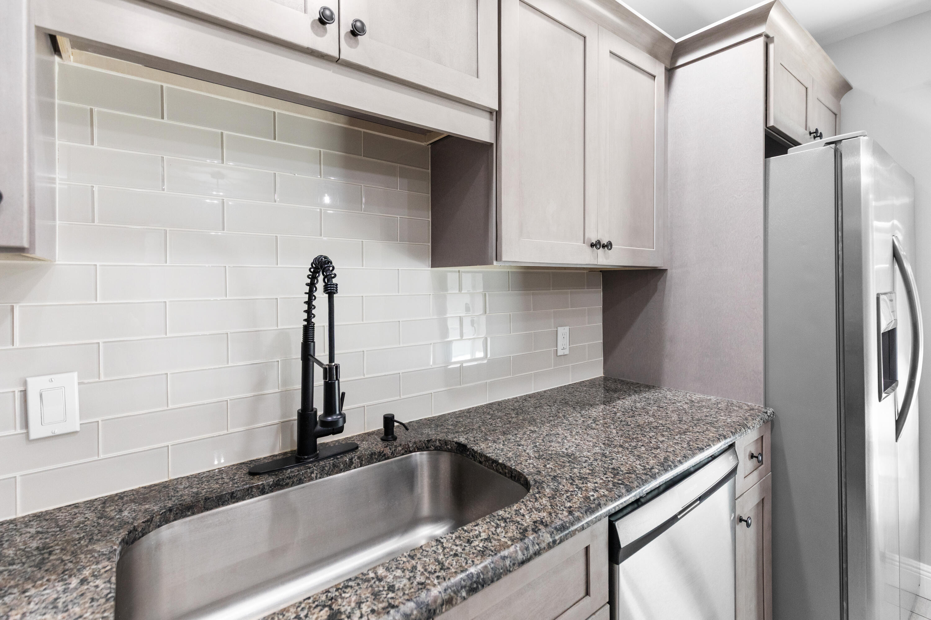 CAMELOT GARDENS-PHASE TEN- BLDG 23 UNIT B - Residential