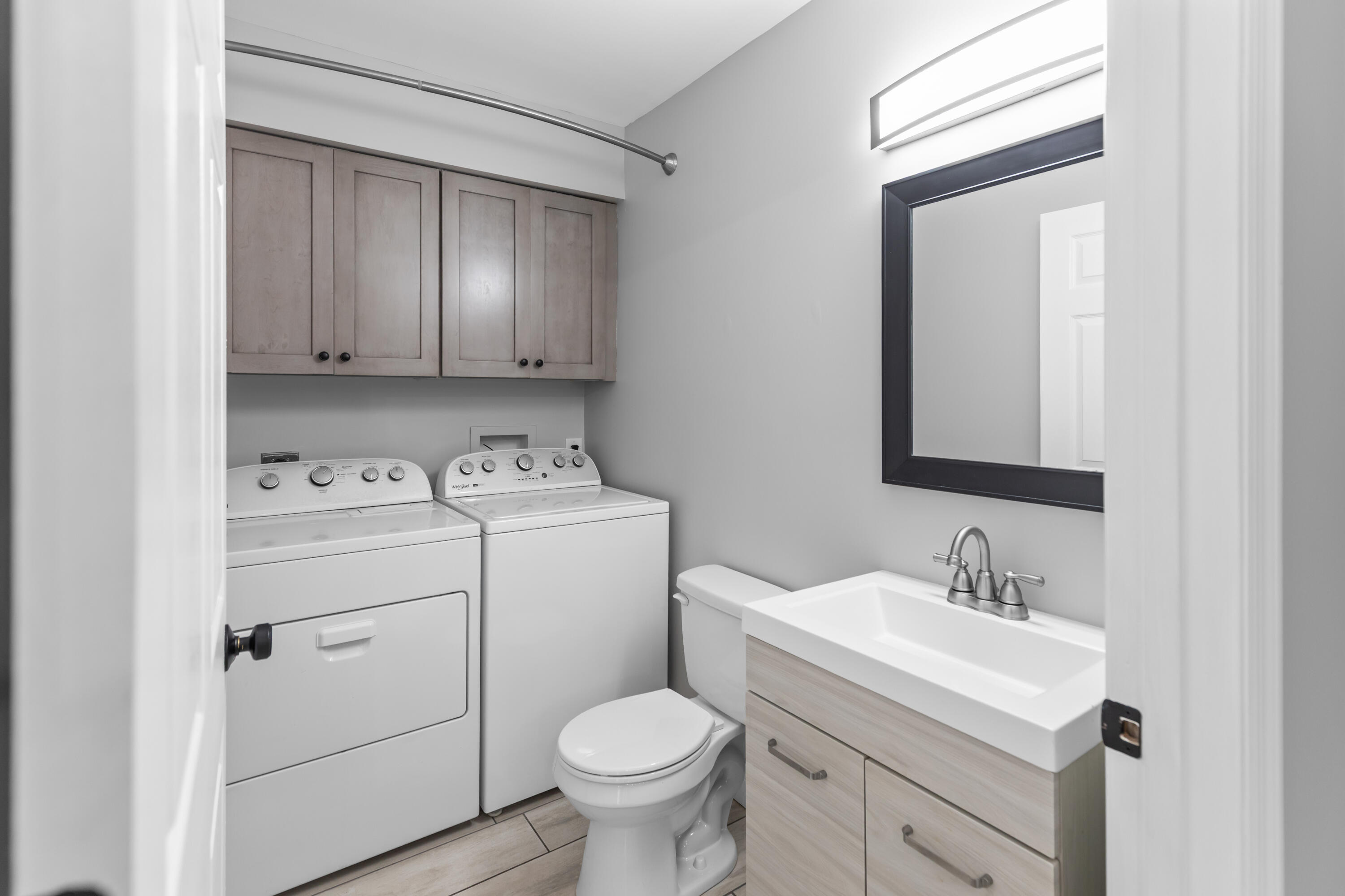 CAMELOT GARDENS-PHASE TEN- BLDG 23 UNIT B - Residential