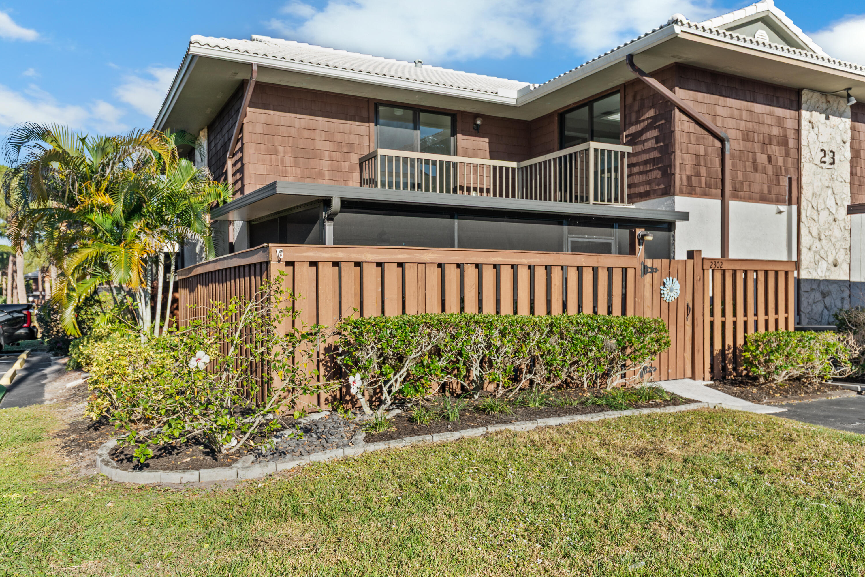 CAMELOT GARDENS-PHASE TEN- BLDG 23 UNIT B - Residential