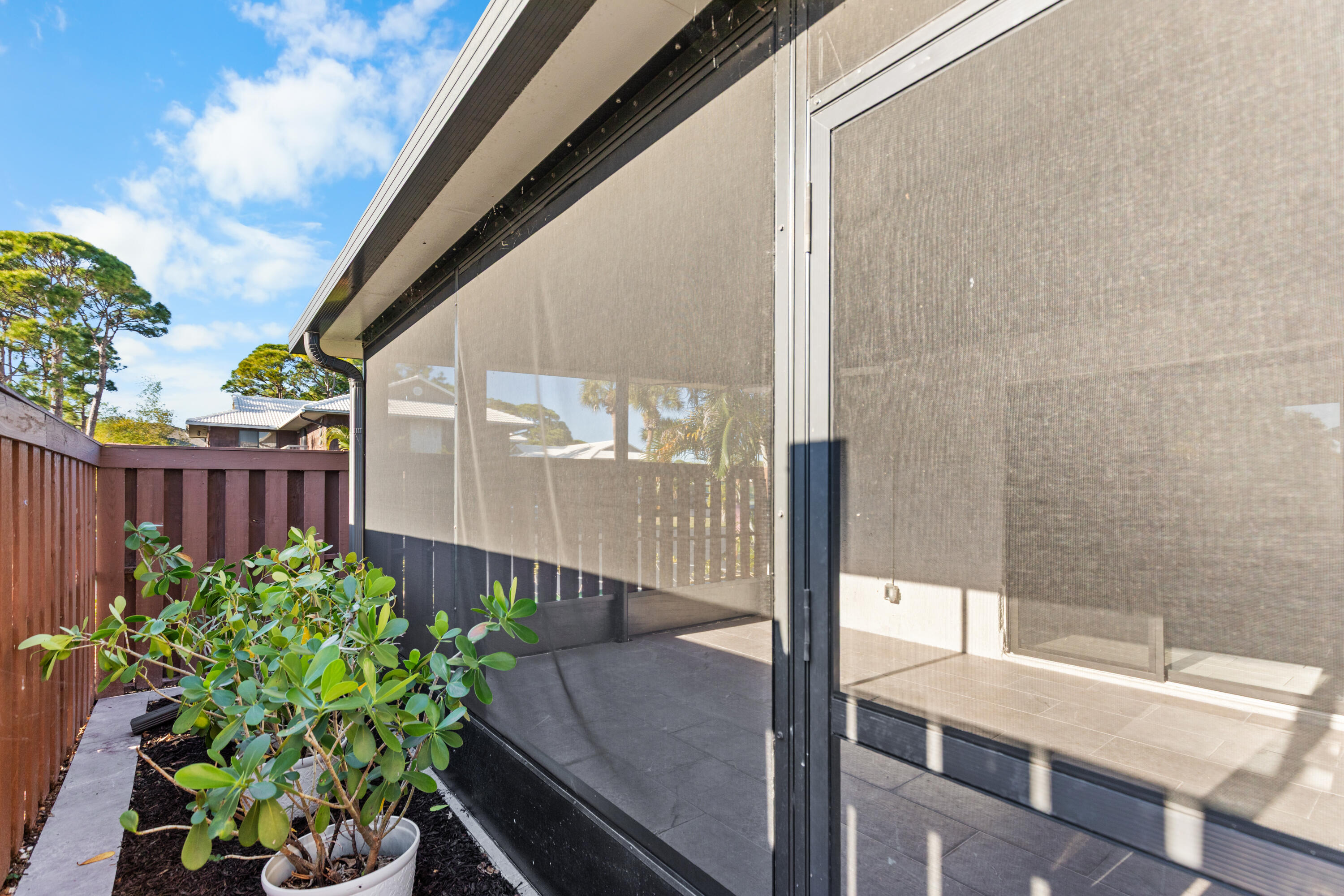 CAMELOT GARDENS-PHASE TEN- BLDG 23 UNIT B - Residential