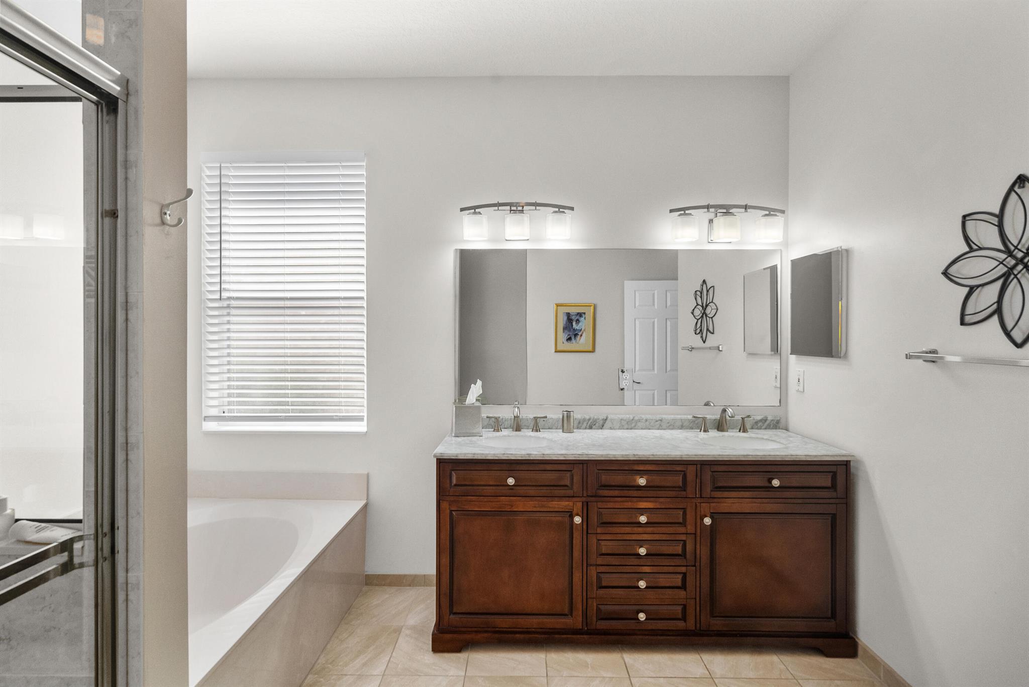 WILLOUGHBY (AKA WILLOUGHBY GLEN) - Residential