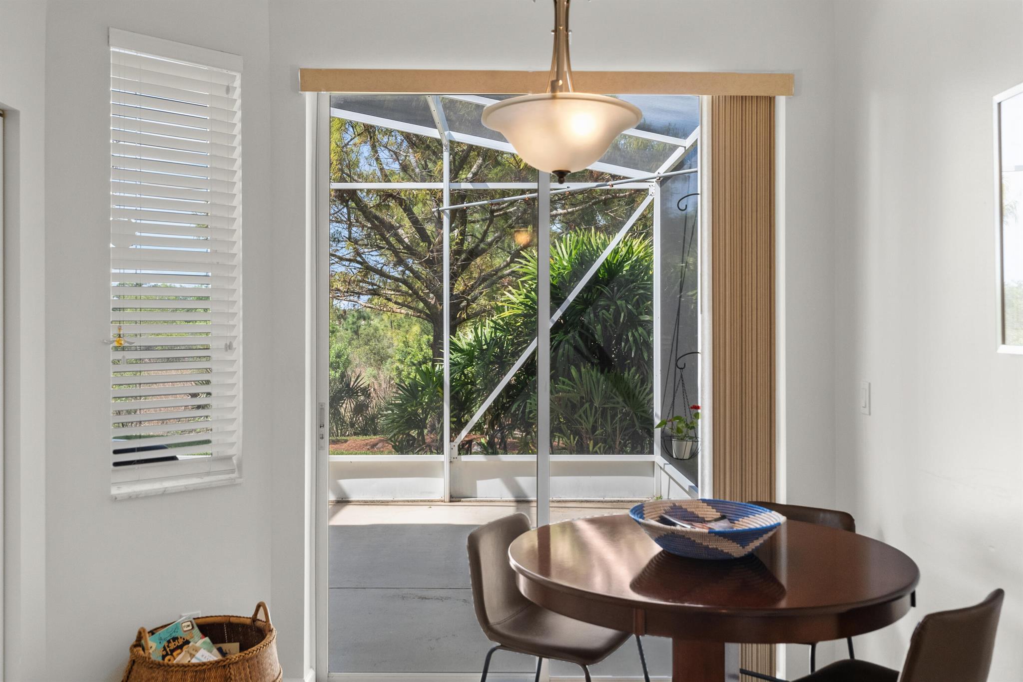 WILLOUGHBY (AKA WILLOUGHBY GLEN) - Residential