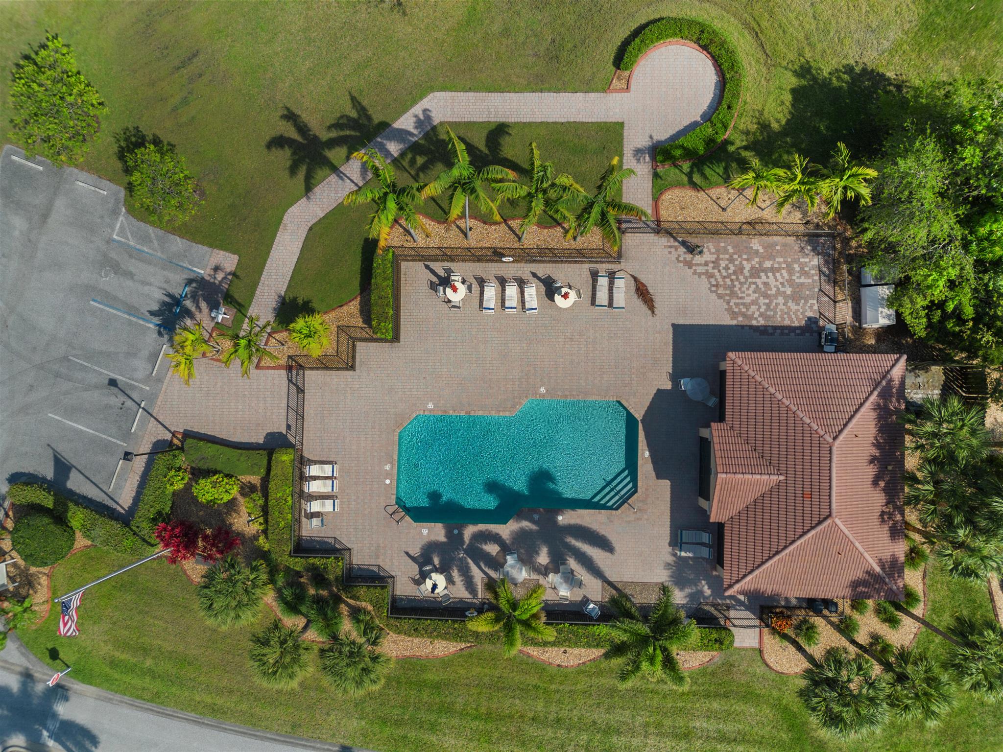 WILLOUGHBY (AKA WILLOUGHBY GLEN) - Residential