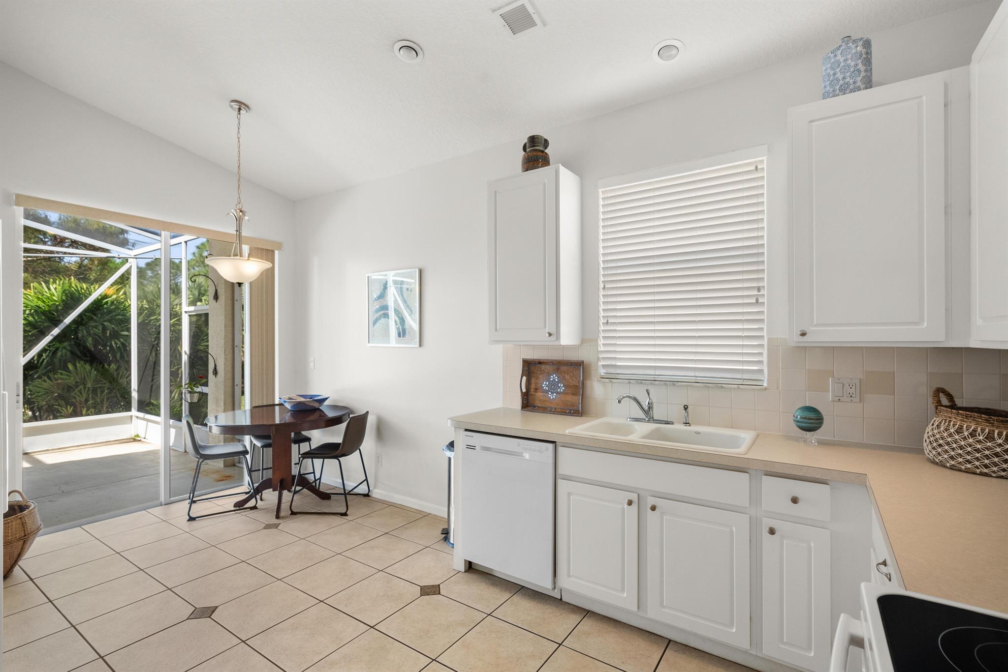 WILLOUGHBY (AKA WILLOUGHBY GLEN) - Residential