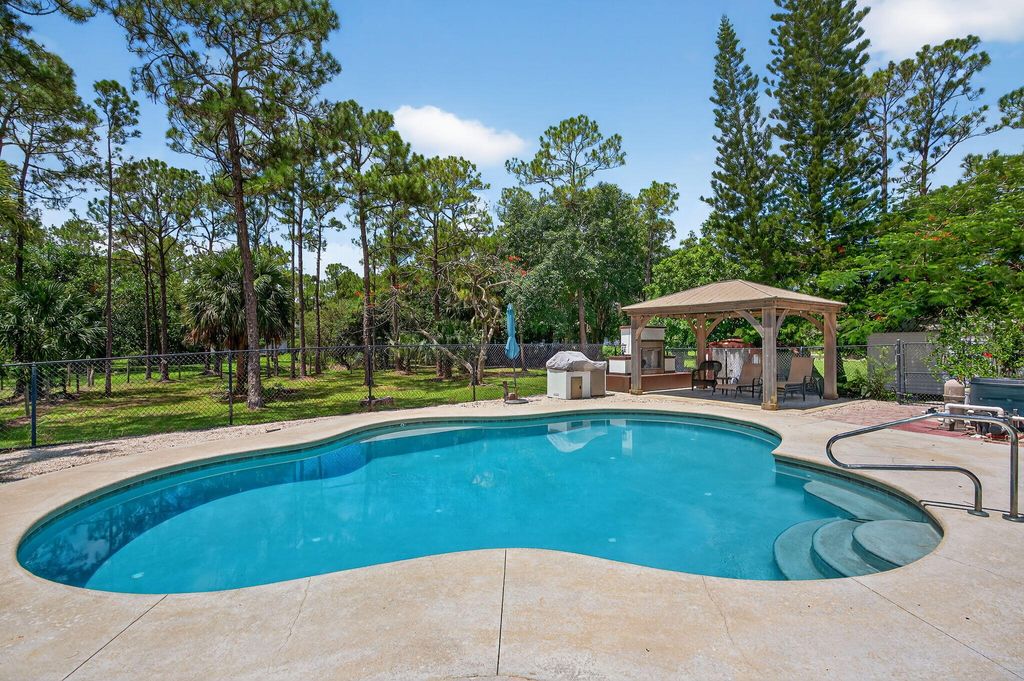 Photo of 10330 157th Street N, Jupiter, FL 33478 (MLS # R11109372)