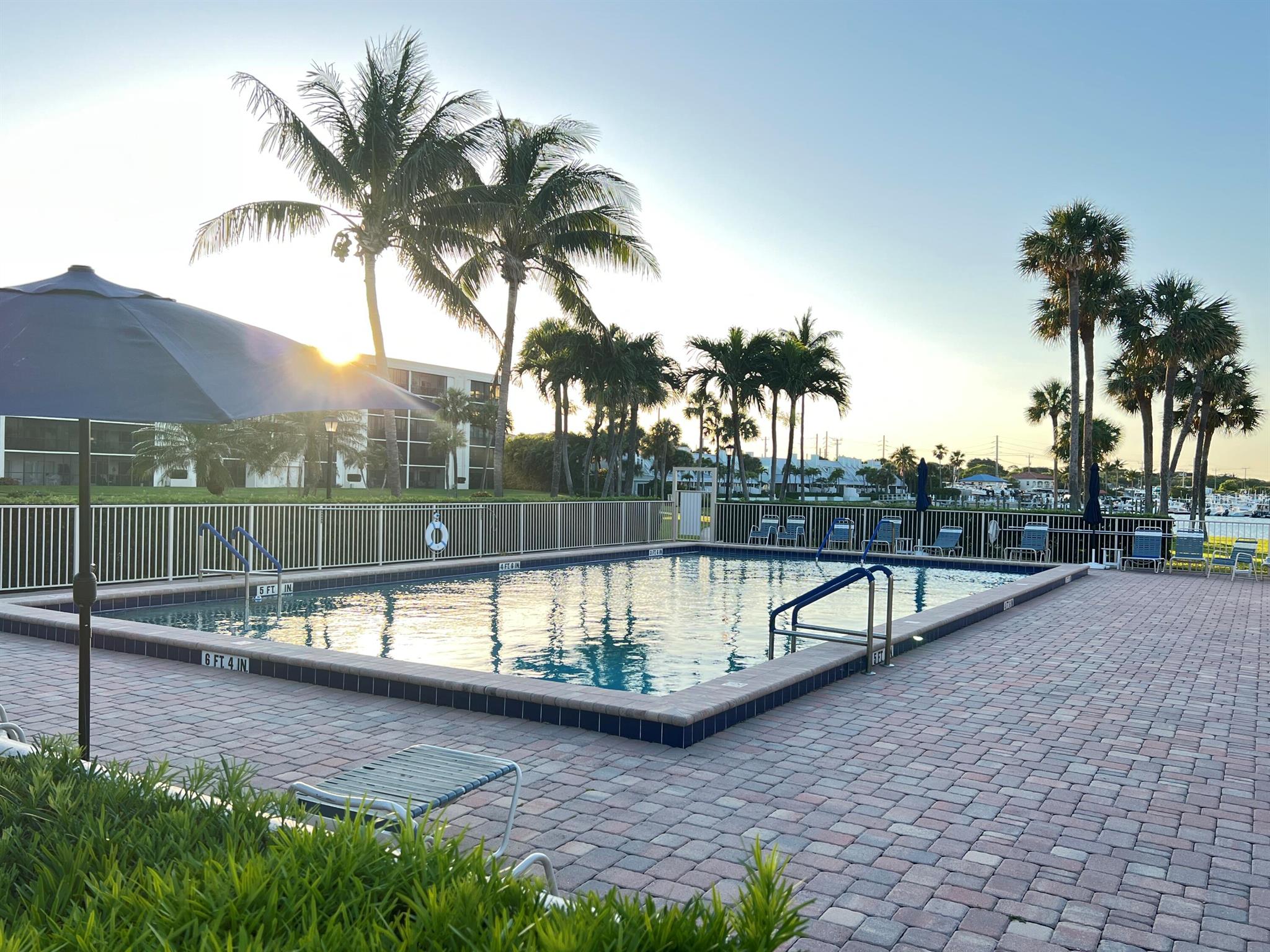 BROADVIEW CONDO - Residential Lease