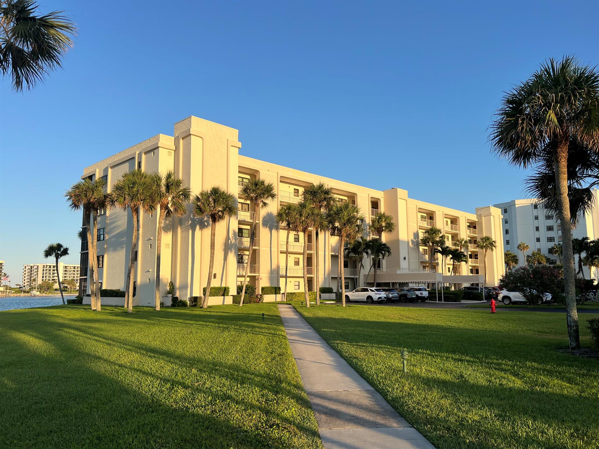 BROADVIEW CONDO - Residential Lease