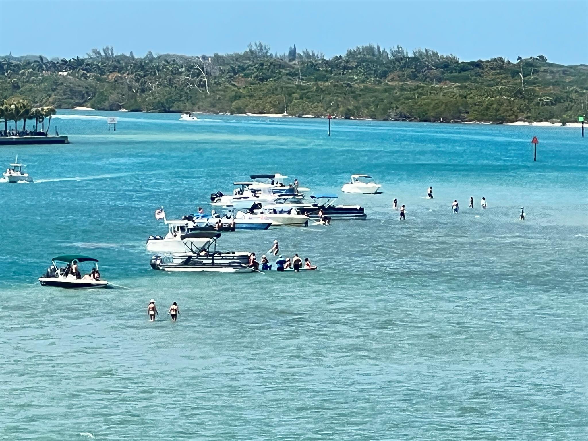 BROADVIEW CONDO - Residential Lease