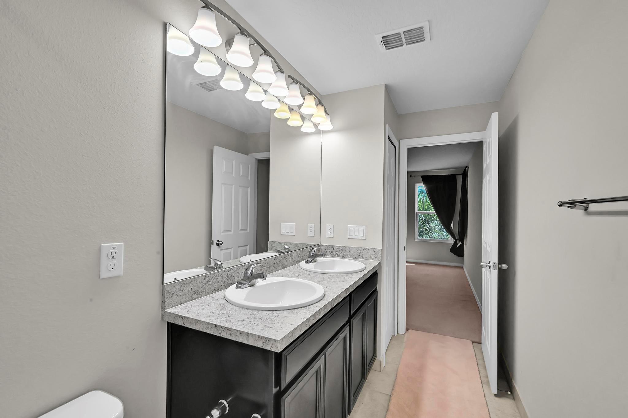 MAGNOLIA SQUARE - Residential Lease