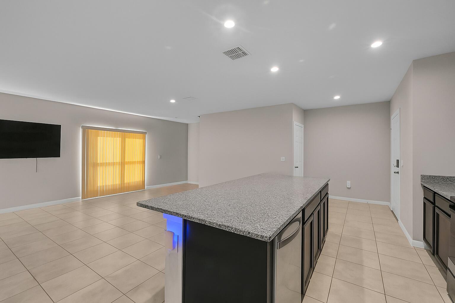 MAGNOLIA SQUARE - Residential Lease