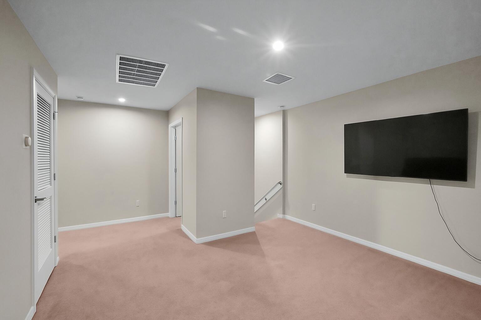 MAGNOLIA SQUARE - Residential Lease