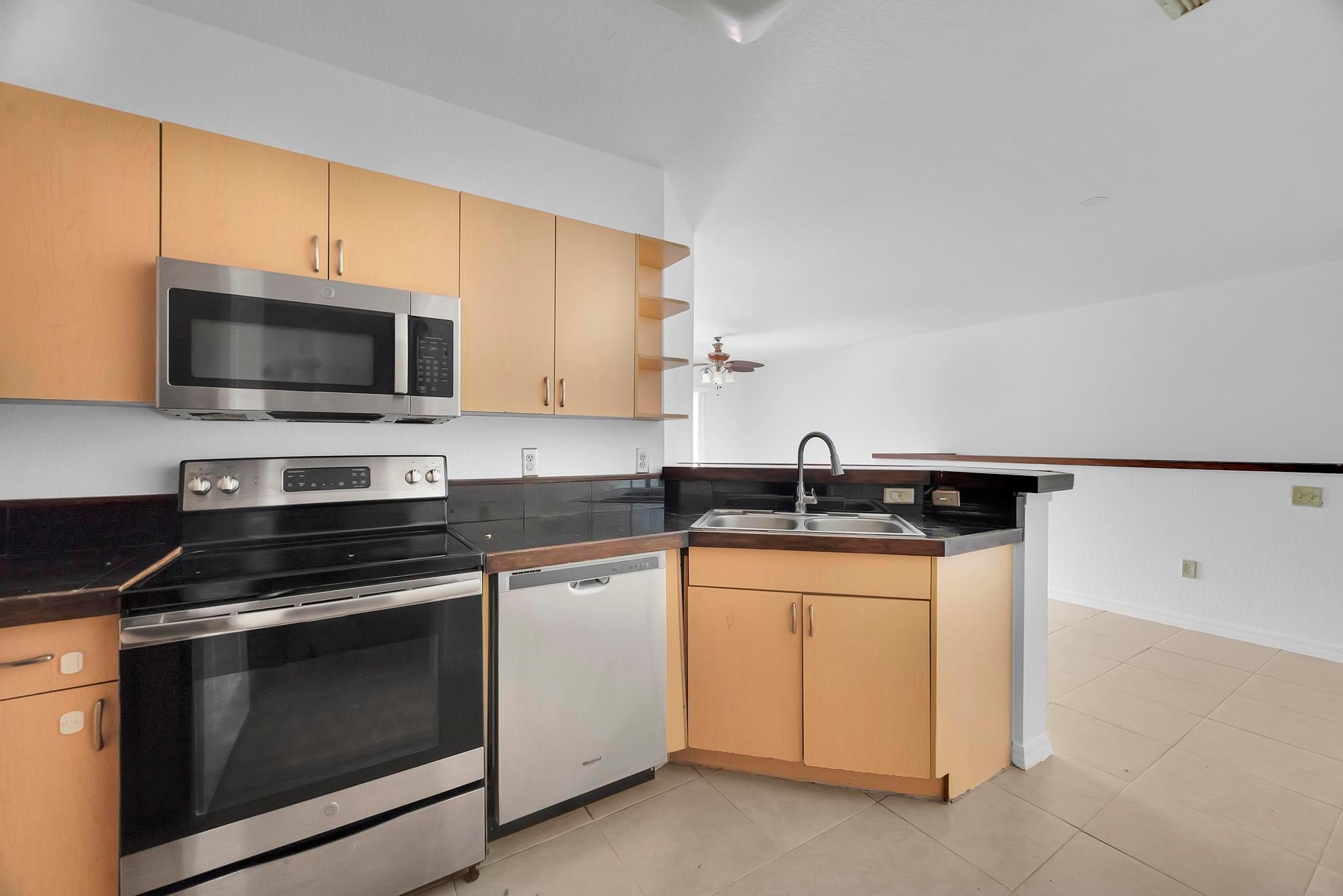 THE BELMONT II AT ST LUCIE WEST, A CONDOMINIUM - Residential Lease