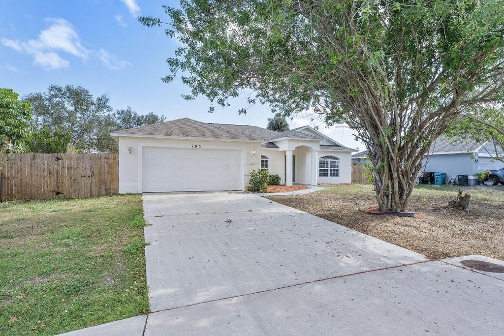 Photo of 785 NW Kingston Street, Port Saint Lucie, FL 34983 (MLS # R11156161)