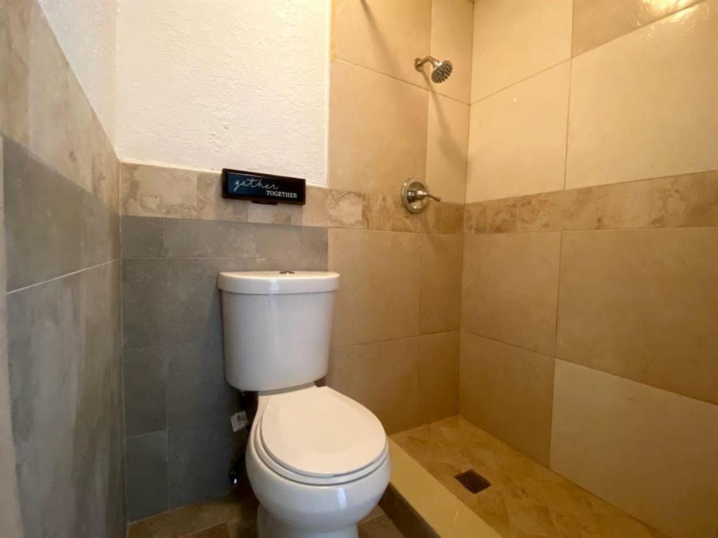 WEST TRAIL PARK - Residential Lease