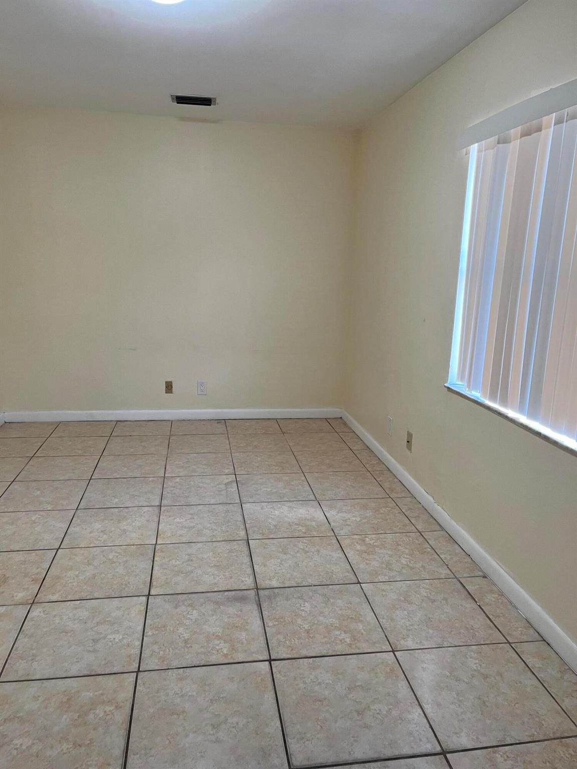 CROSSINGS OF BOYNTON BEACH CONDO - Residential Lease