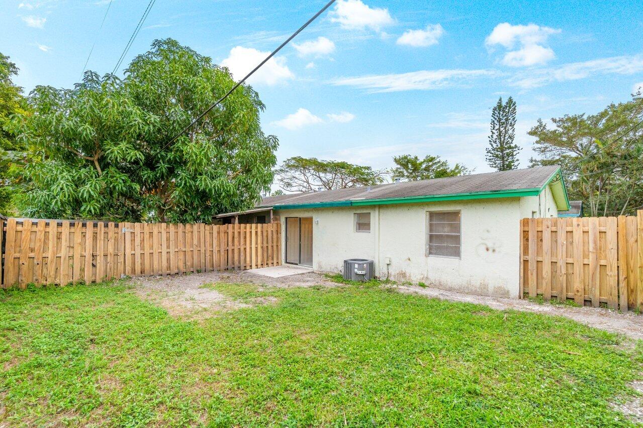 Gulfstream Apartments - Residential Lease