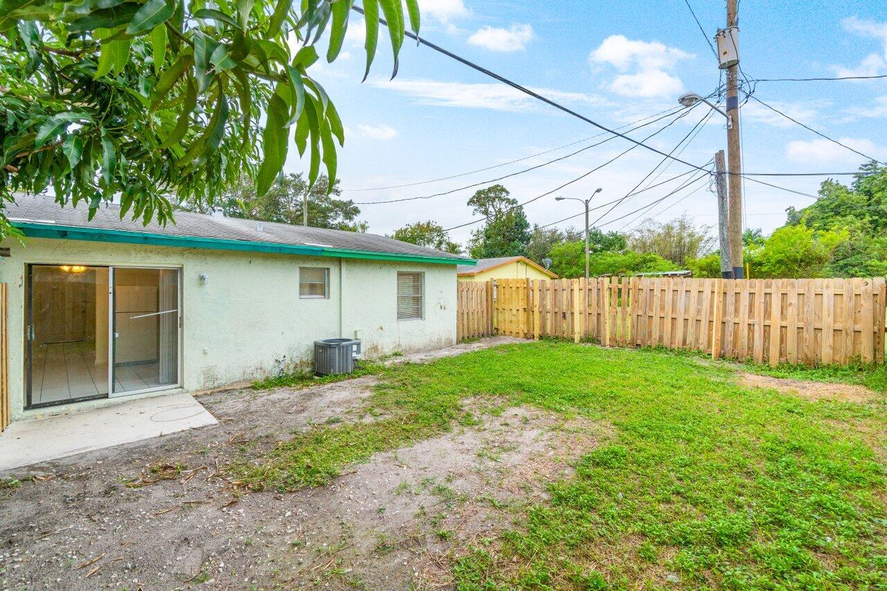 Gulfstream Apartments - Residential Lease