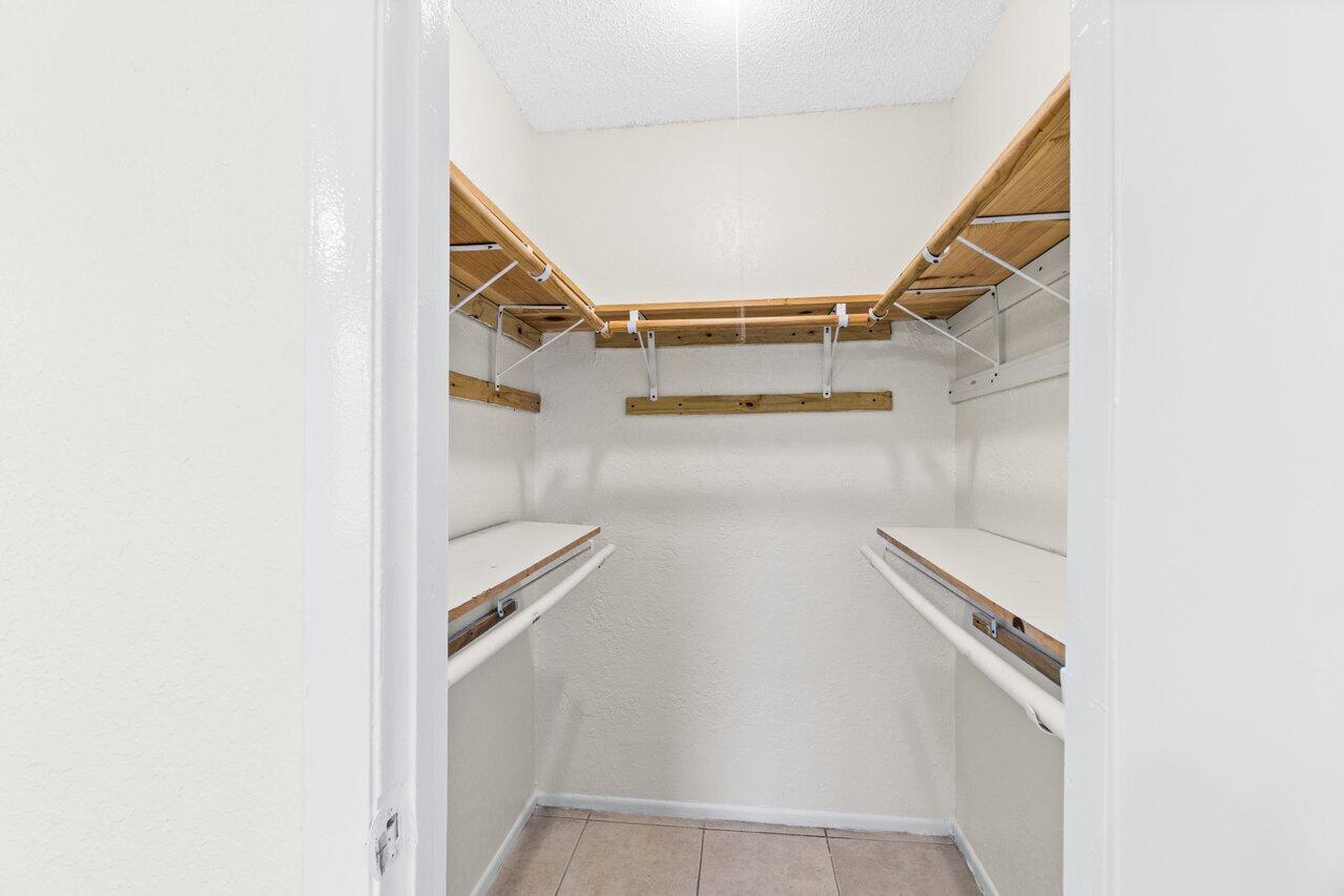 Gulfstream Apartments - Residential Lease