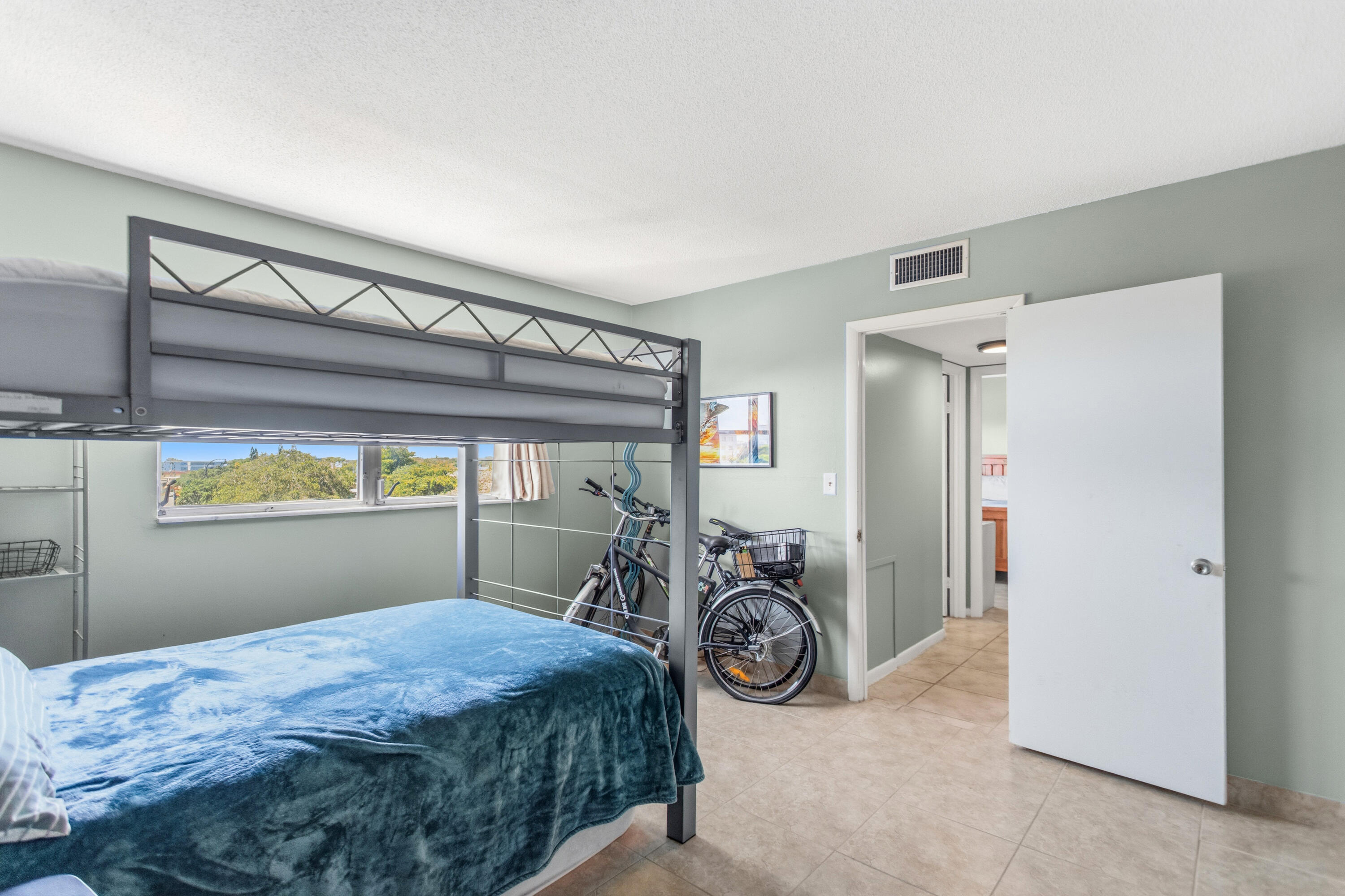 WINTER HAVEN TOWERS CONDO - Residential