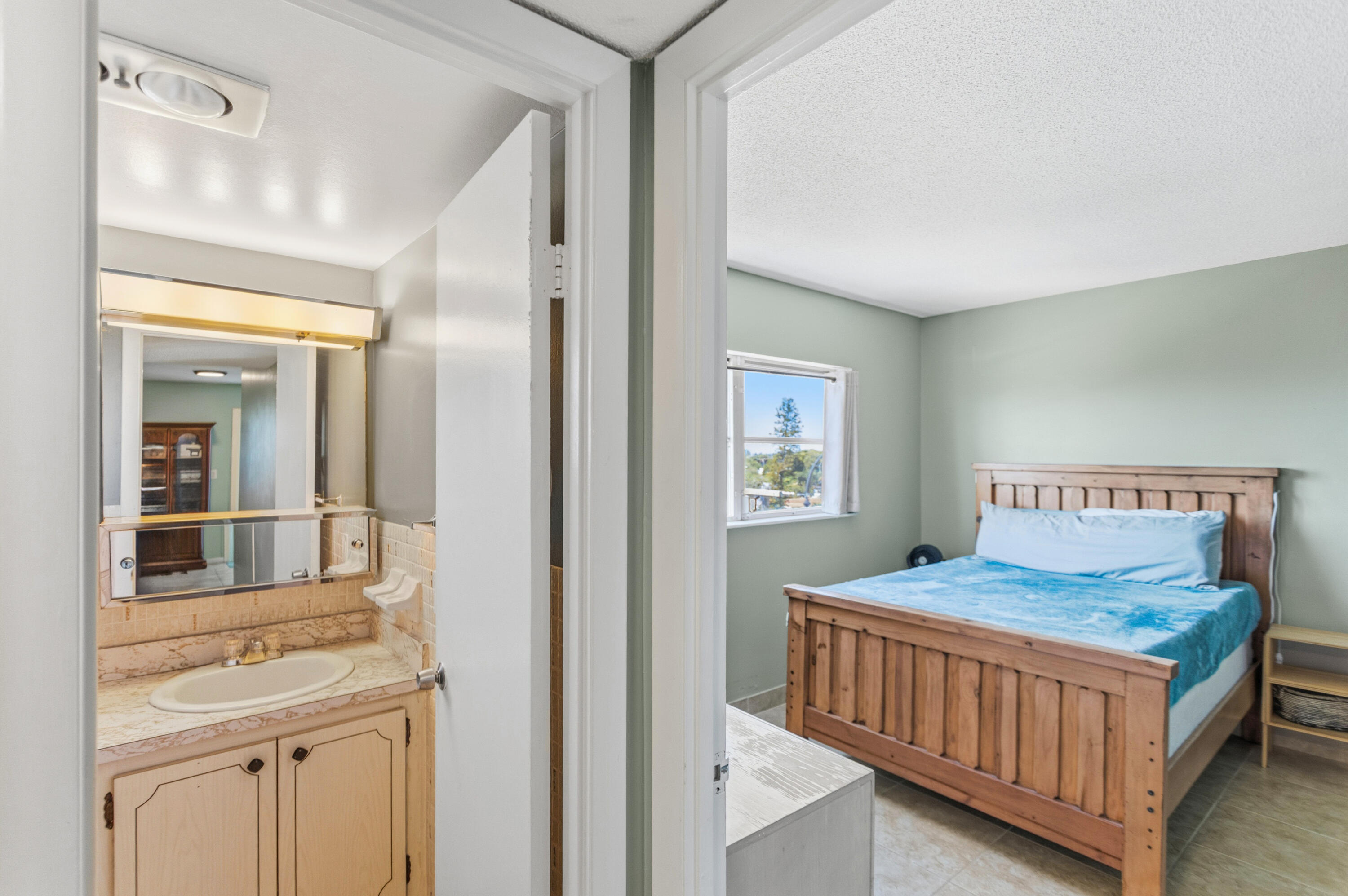 WINTER HAVEN TOWERS CONDO - Residential